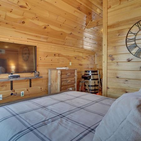 Hatcher Mtn Retreat Sevierville Cabin With Hot Tub! Luaran gambar