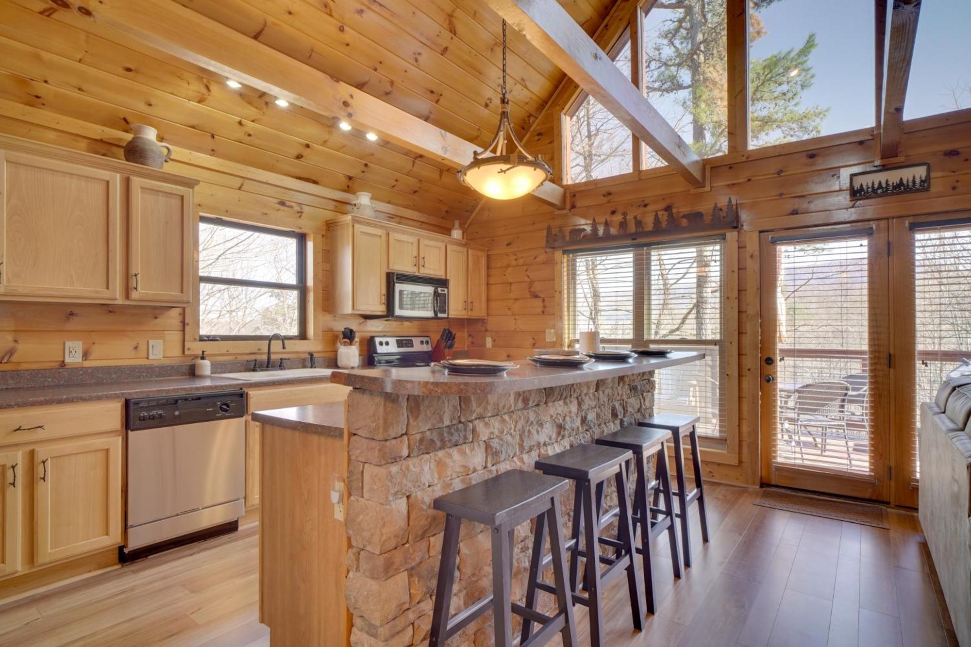 Hatcher Mtn Retreat Sevierville Cabin With Hot Tub! Luaran gambar