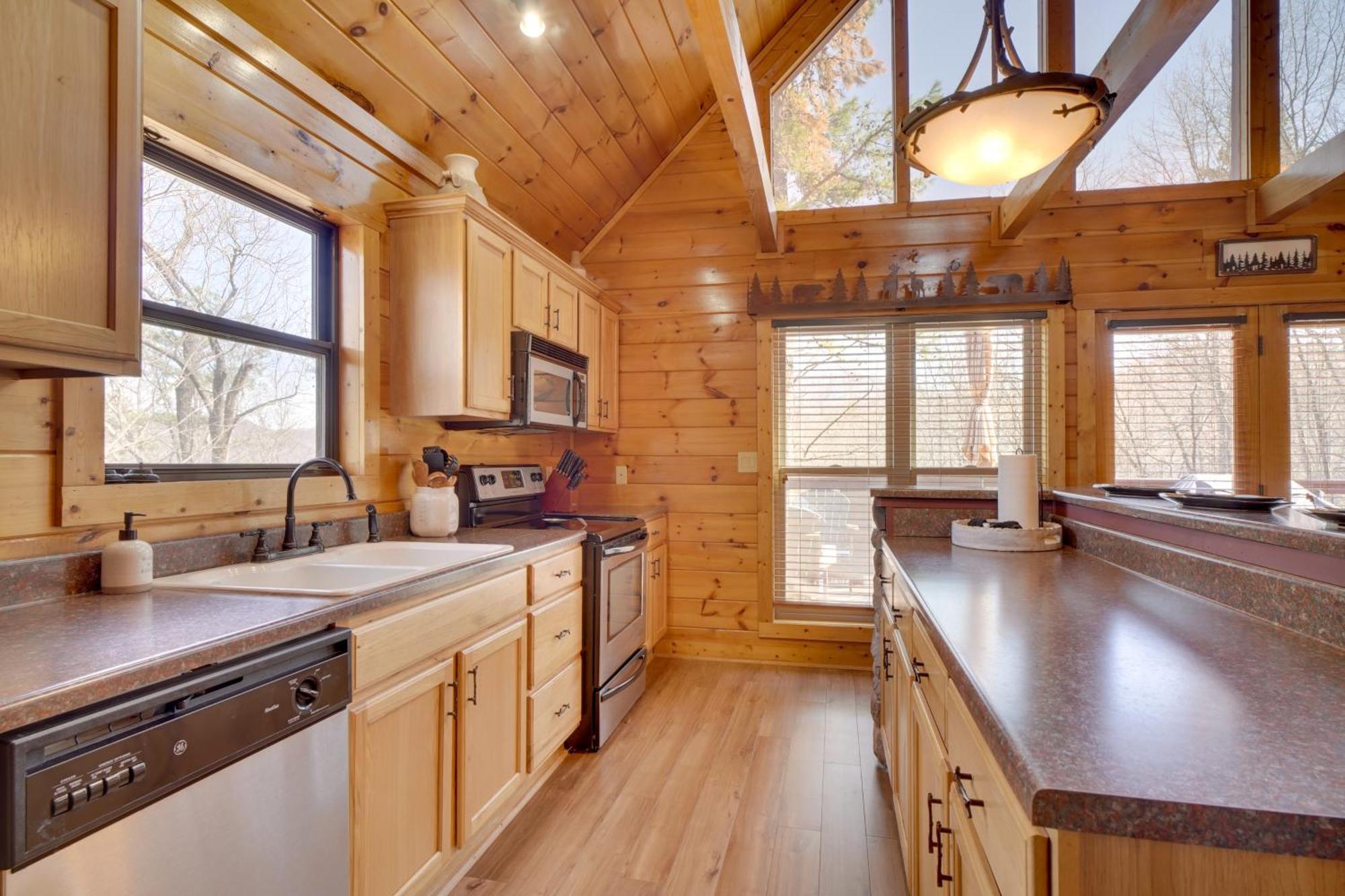 Hatcher Mtn Retreat Sevierville Cabin With Hot Tub! Luaran gambar