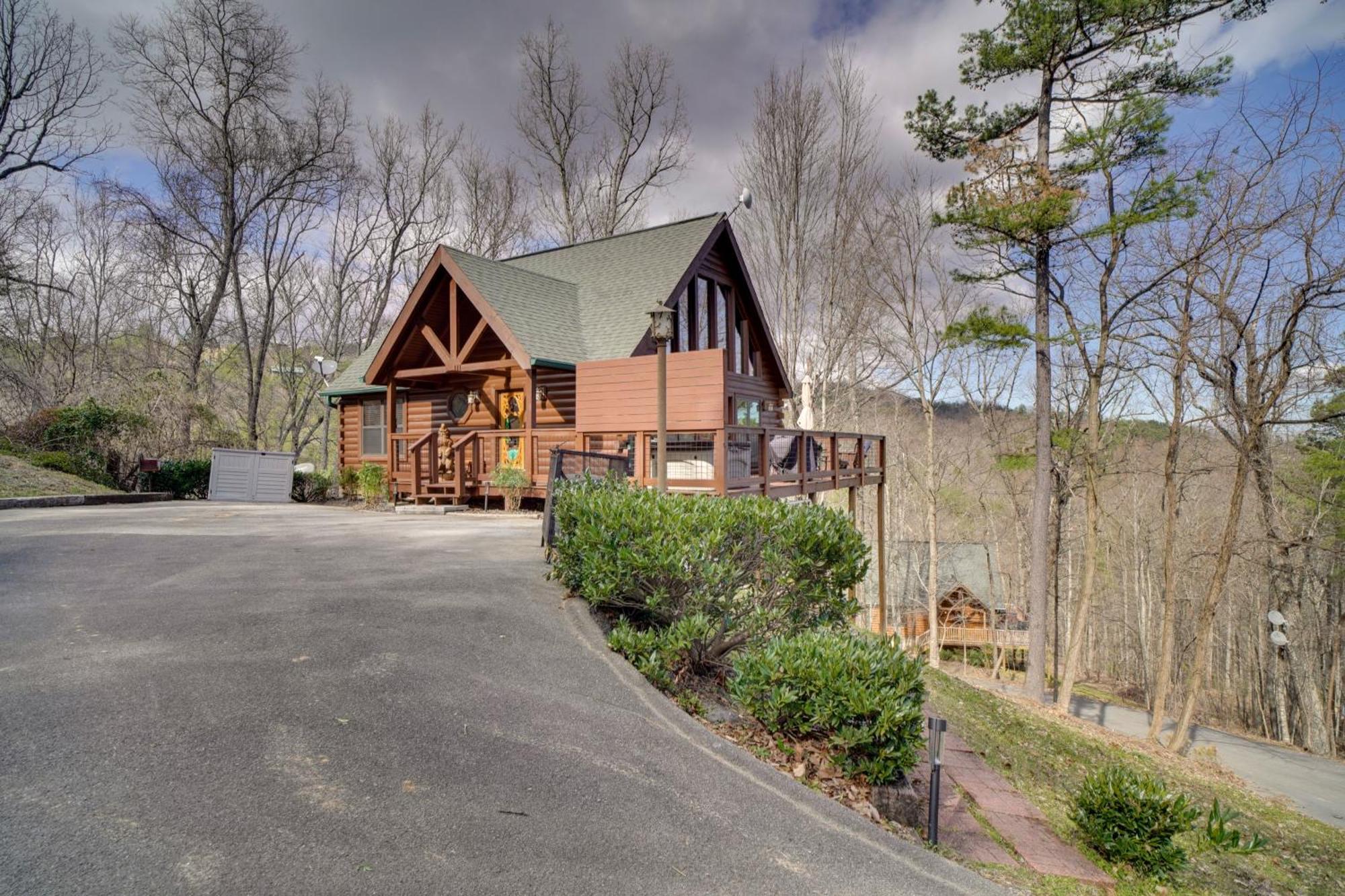 Hatcher Mtn Retreat Sevierville Cabin With Hot Tub! Luaran gambar